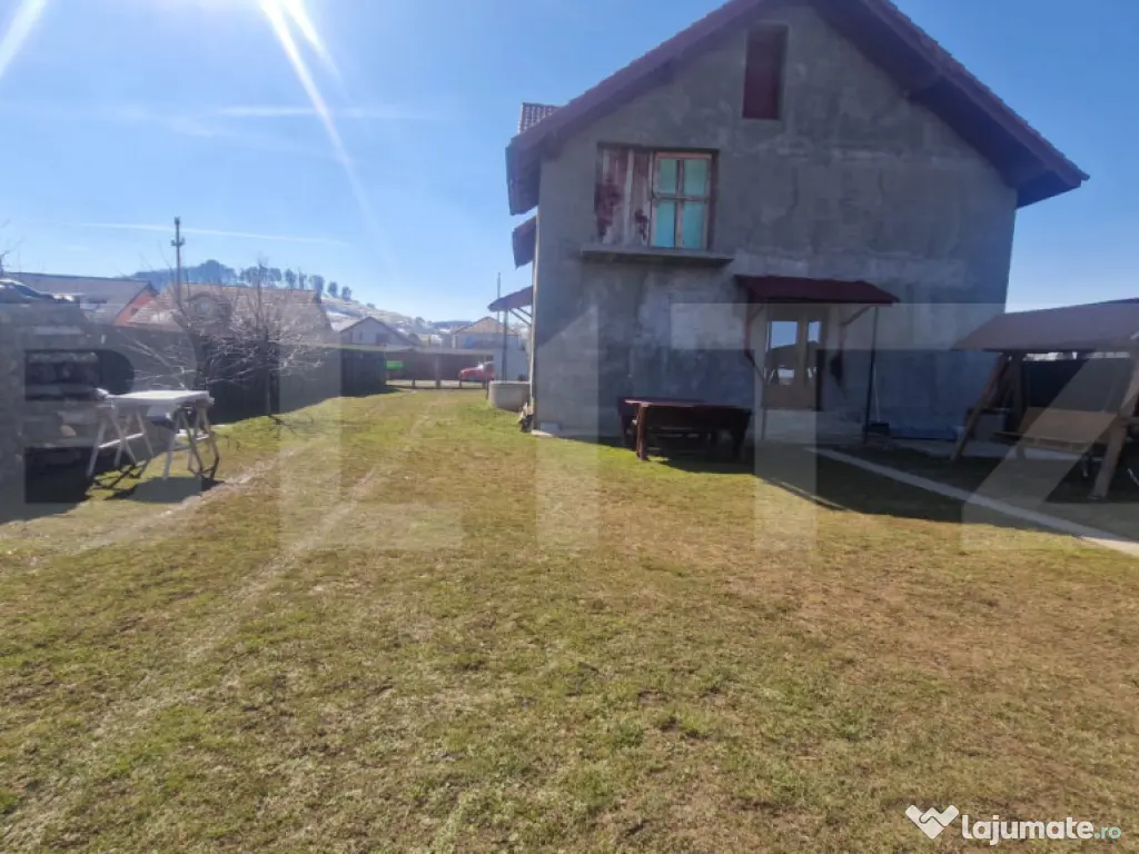 Casa 5 camere Tarlungeni (nu Izvor) teren 800 m, cartier no 