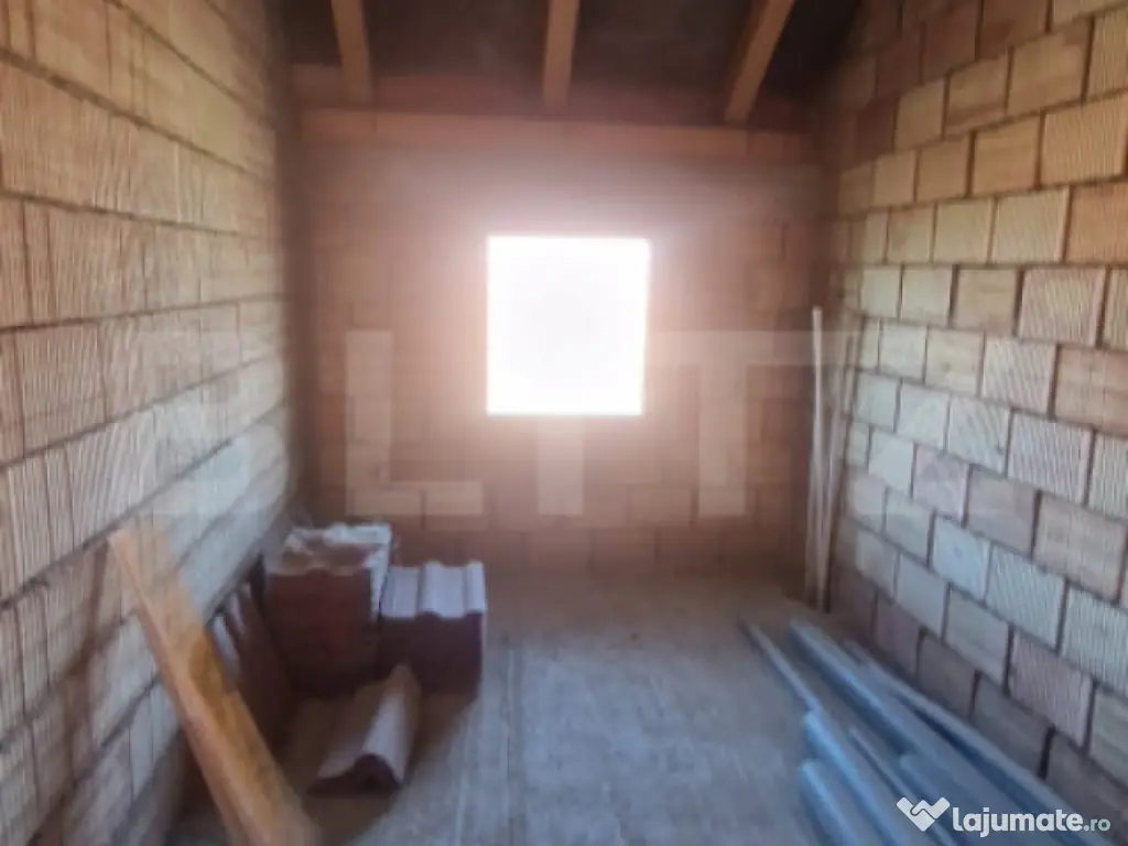 Casa 5 camere Tarlungeni (nu Izvor) teren 800 m, cartier no 