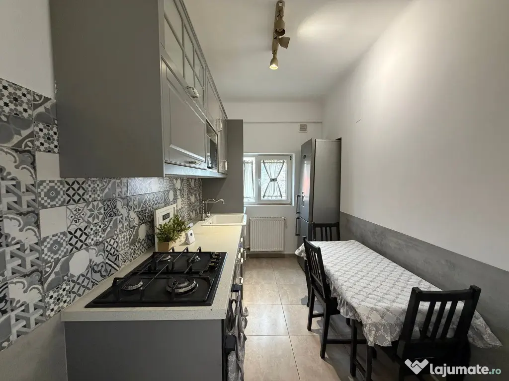 3 camere 2 bai etaj 3 apartament renovat recent, proprietar 