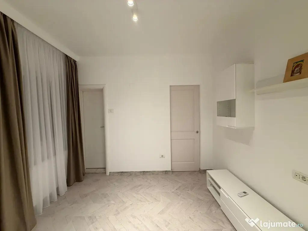 3 camere 2 bai etaj 3 apartament renovat recent, proprietar 