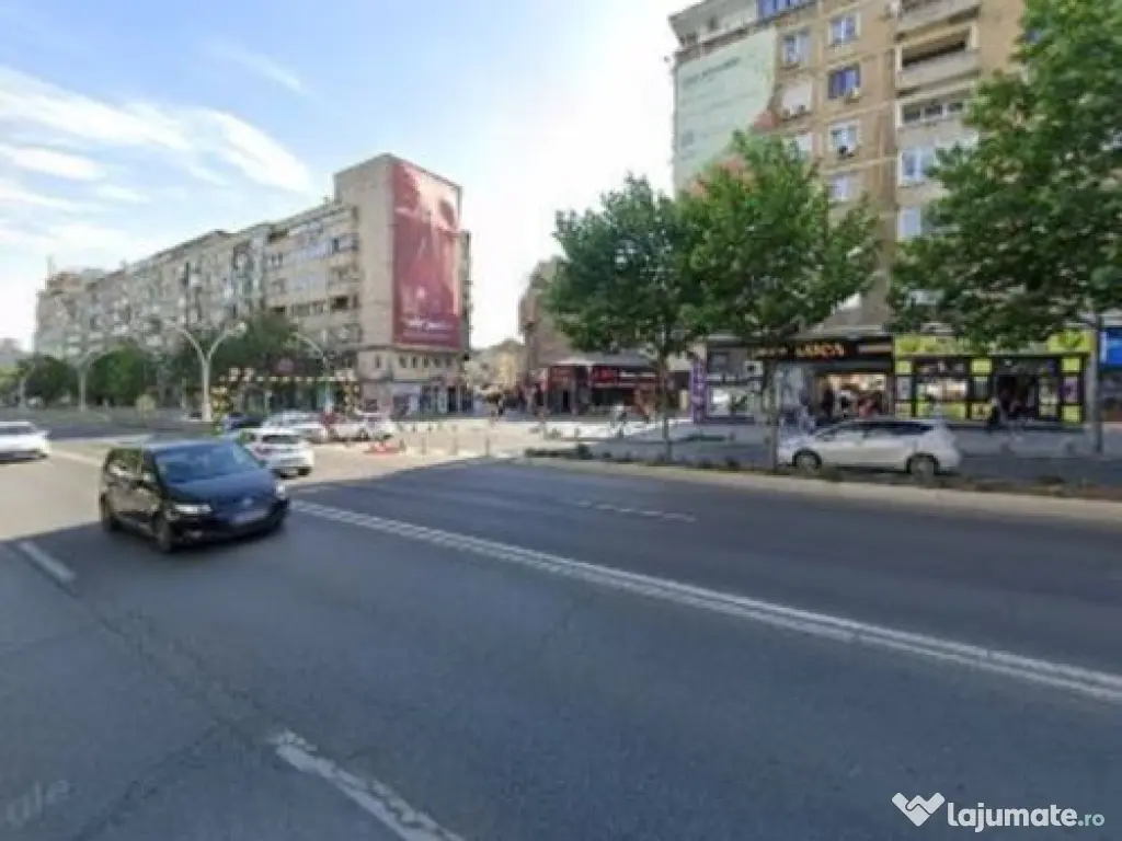 Spatiu stradal cu trafic intens 