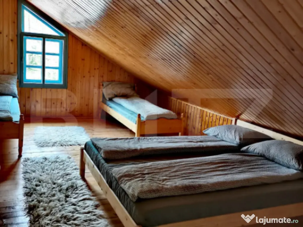 Investiție rară la Colibița – 3 cabane aproape de lac, 