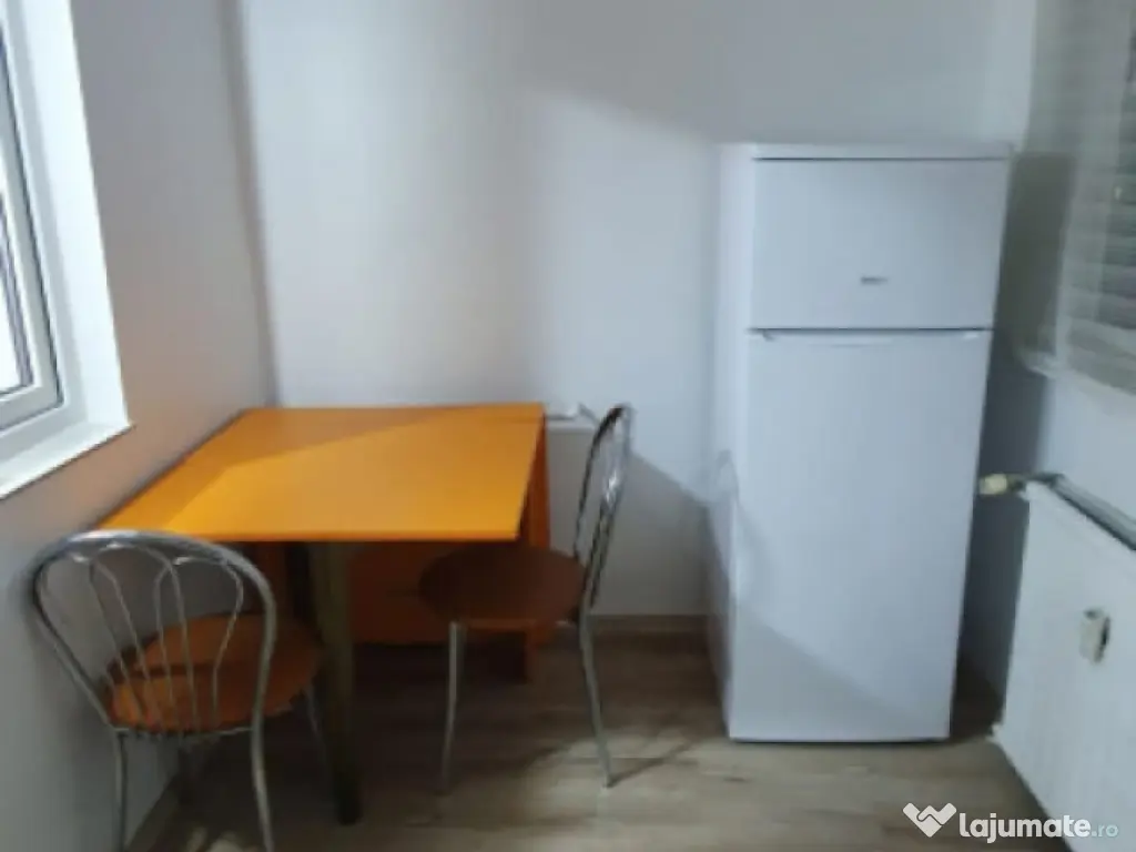 Garsoniera semidecomandata, etaj 1/4,Podul Electro, zona Lap 