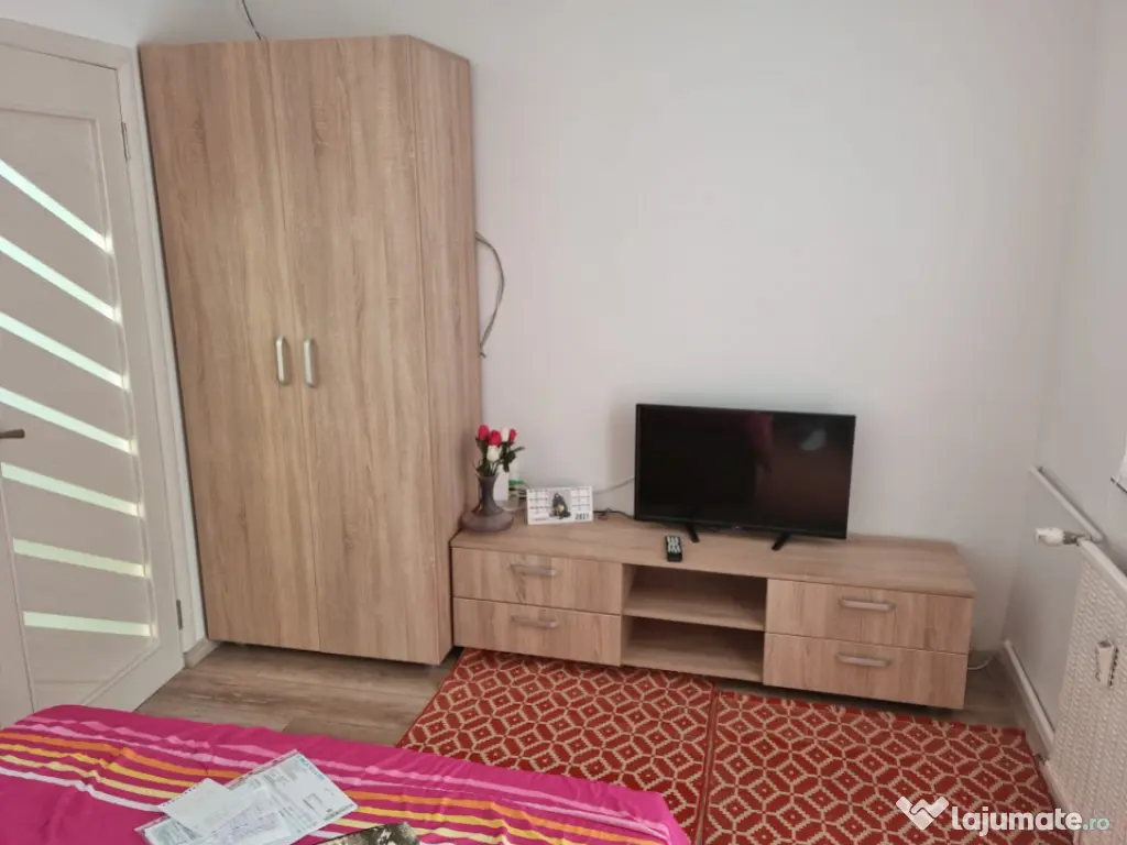 Garsoniera semidecomandata, etaj 1/4,Podul Electro, zona Lap 