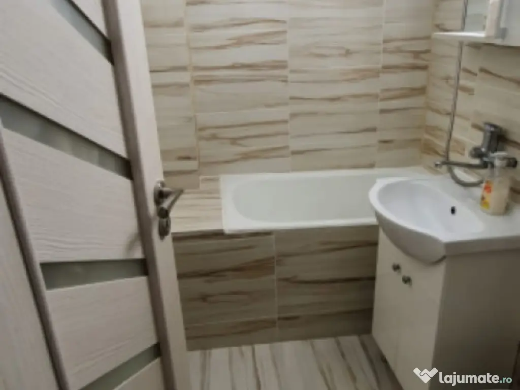 Garsoniera semidecomandata, etaj 1/4,Podul Electro, zona Lap 