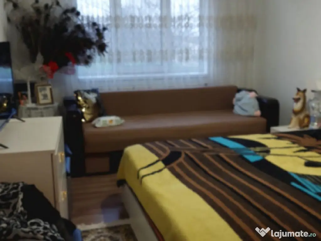 Apartament 2 camere de vanzare, situat in zona Poarta 6 