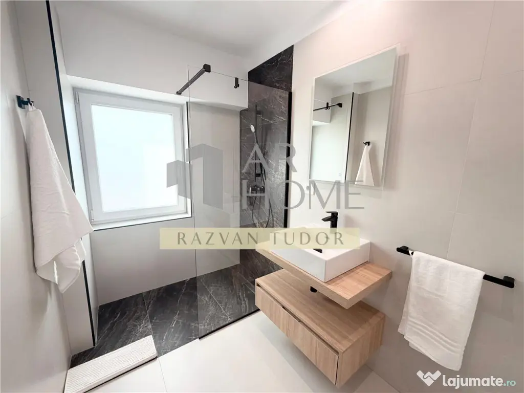 Apartament 2 camere, loc de parcare , Ploiesti, ultracentral 