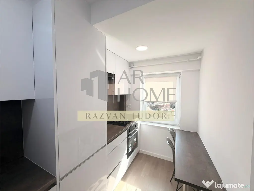 Apartament 2 camere, loc de parcare , Ploiesti, ultracentral 