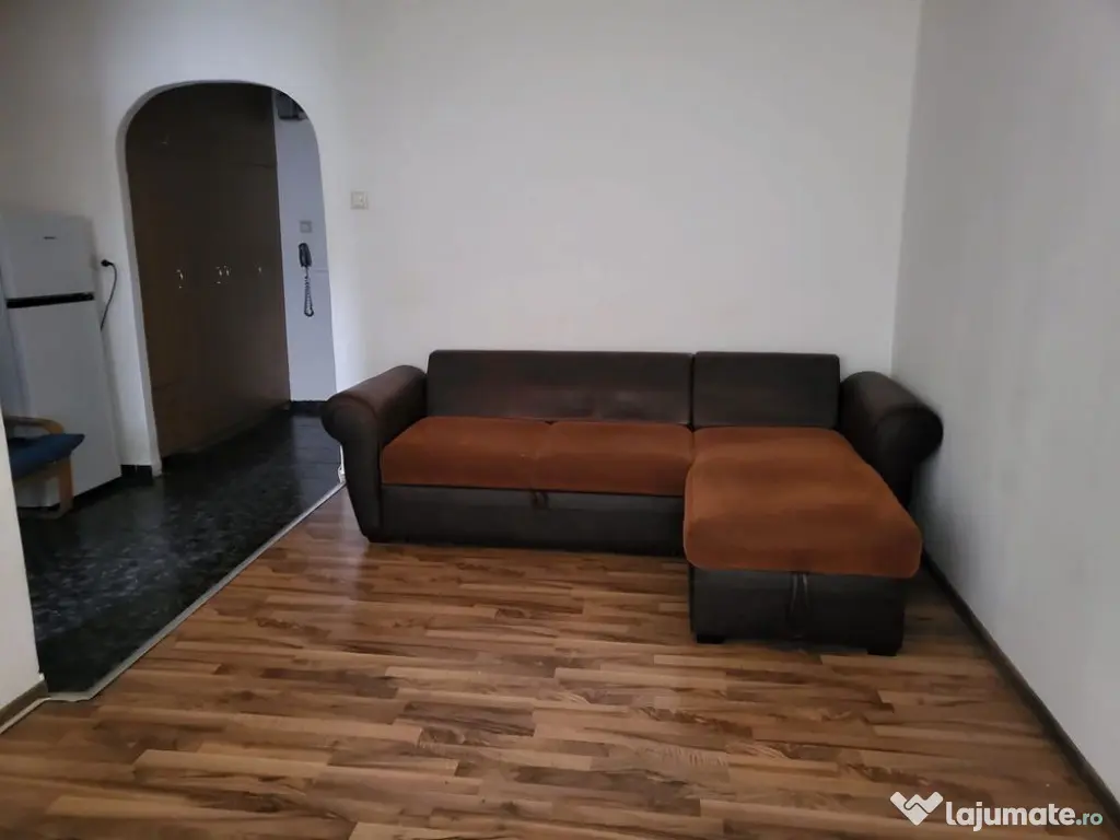 Baba novac rond dristor etaj 3 decomandat 