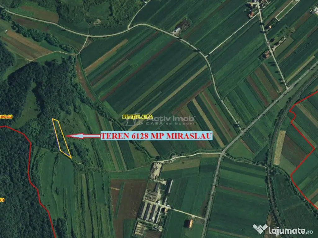 Faneata Miraslau sub padure, panorama asupra satului si vaii 