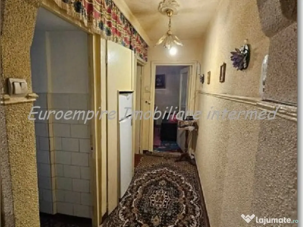 Apartament 3 camere zona KM 4-5 