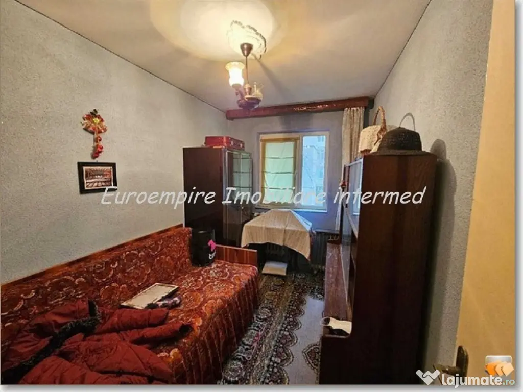 Apartament 3 camere zona KM 4-5 
