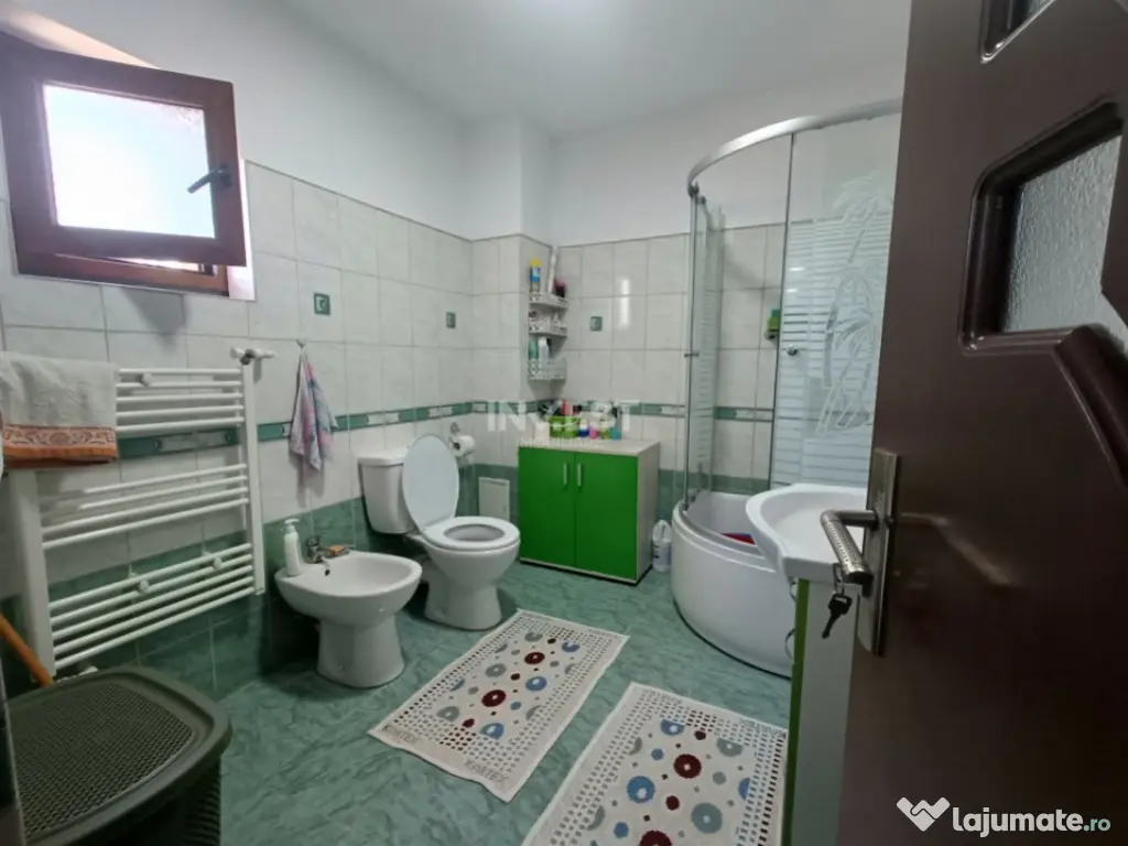 Casa 5 camere-strada principala - Tomesti 