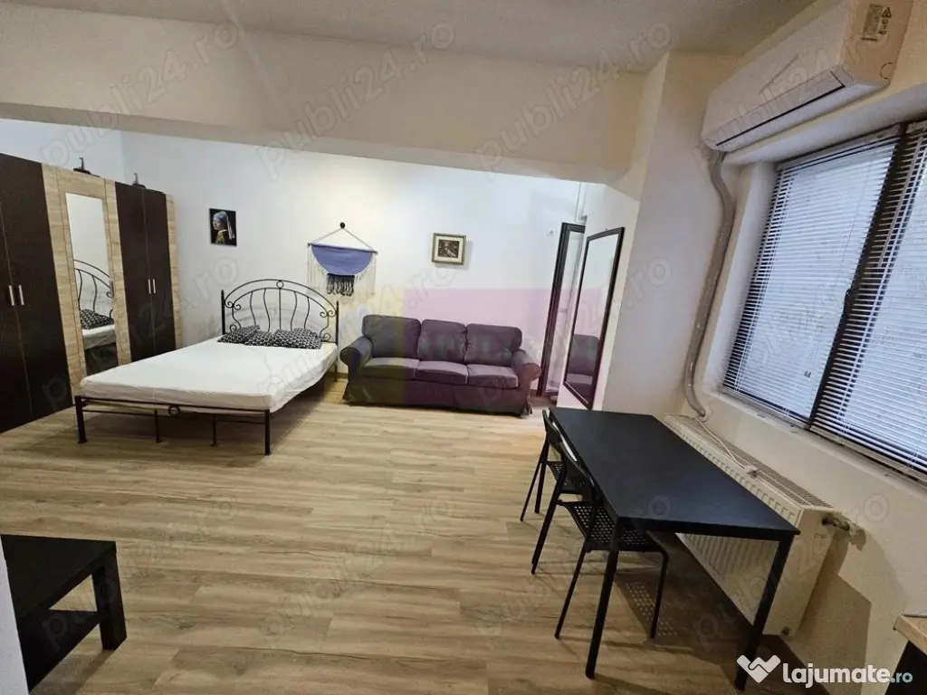 Bijuterie de Garsoniera in centru, rond Alba Iulia 