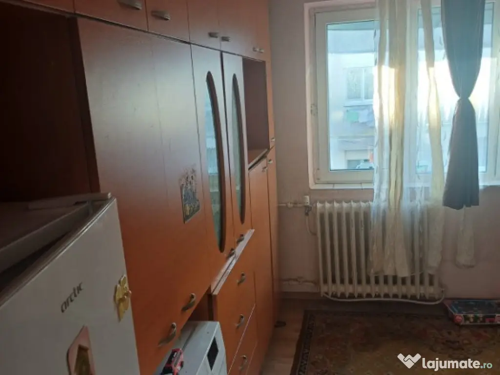 Podu Ros Licceul Miu Garsoniera cu baie 