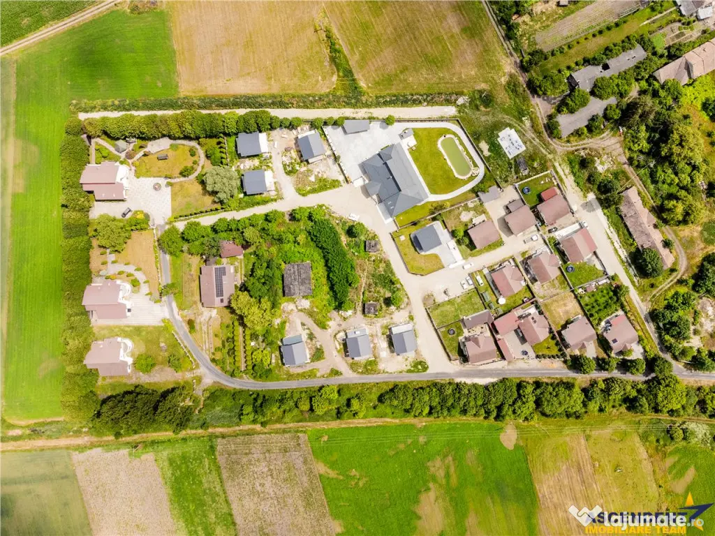 Eleganta casa, cartier select, intabulata Halchiu, Brasov 