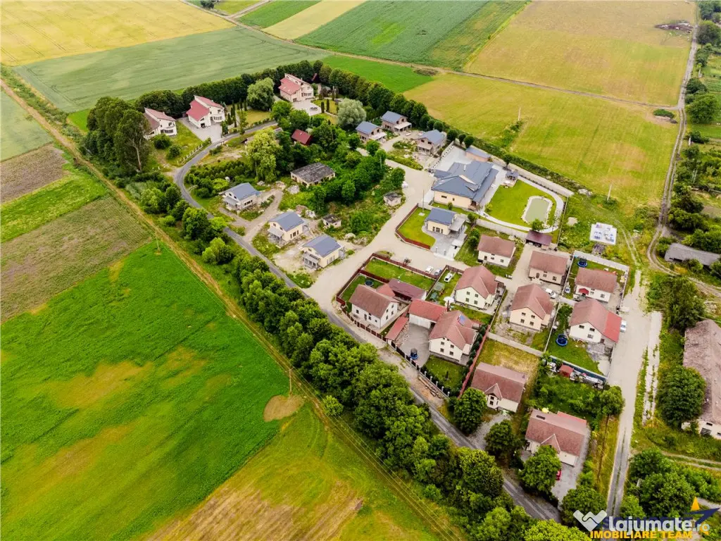 Eleganta casa, cartier select, intabulata Halchiu, Brasov 