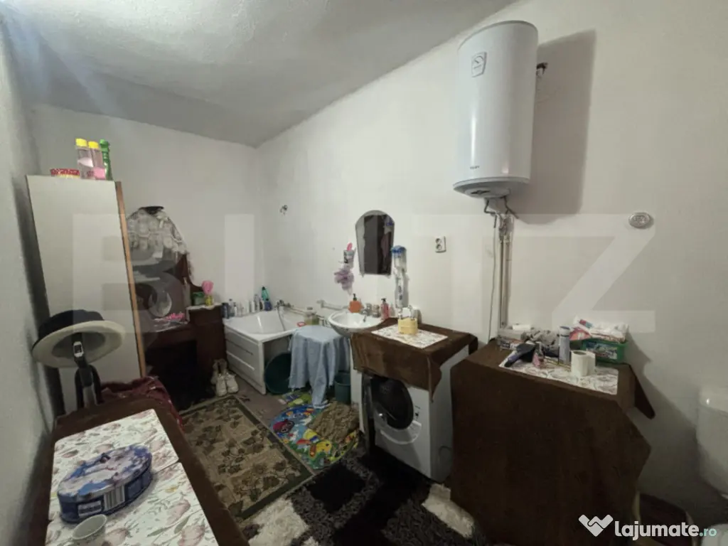 Casa de vanzare, 3 camere 