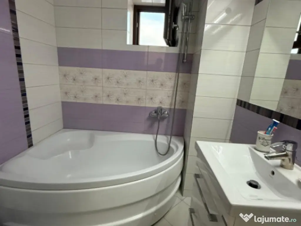 Apartament 4 camere, 90,34 mp, Central 