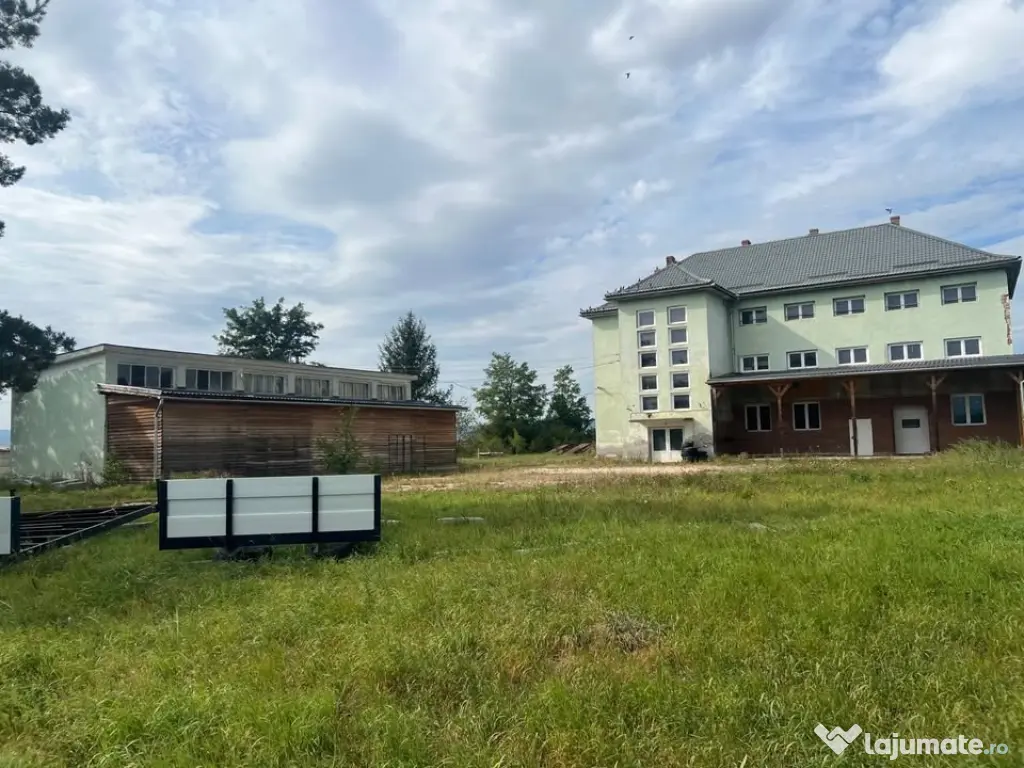 DE VÂNZARE / DE ÎNCHIRIAT HALĂ DE PRODUCȚIE + DEPOZIT + TEREN 5.033 mp 