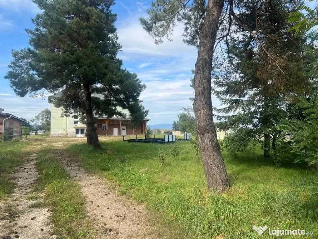 DE VÂNZARE / DE ÎNCHIRIAT HALĂ DE PRODUCȚIE + DEPOZIT + TEREN 5.033 mp 