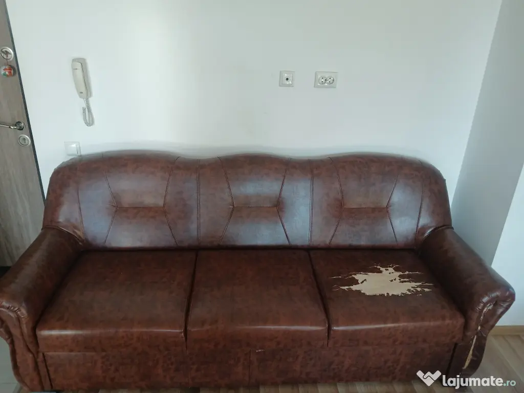 Canapea Extensibilă și măsuță de cafea 