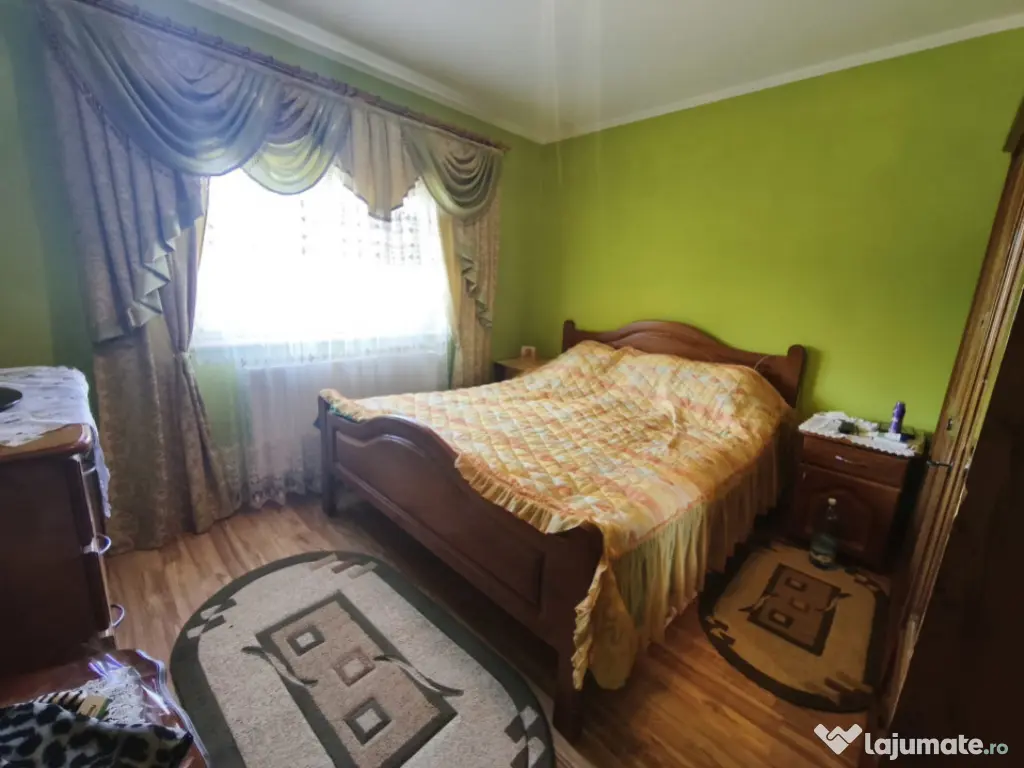 Casa multifunctionala, 420mp, 2300mp teren, Siret 