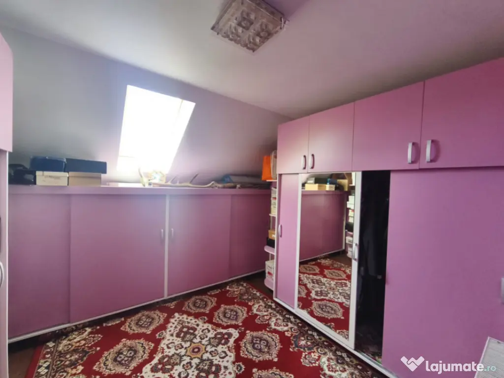 Casa multifunctionala, 420mp, 2300mp teren, Siret 