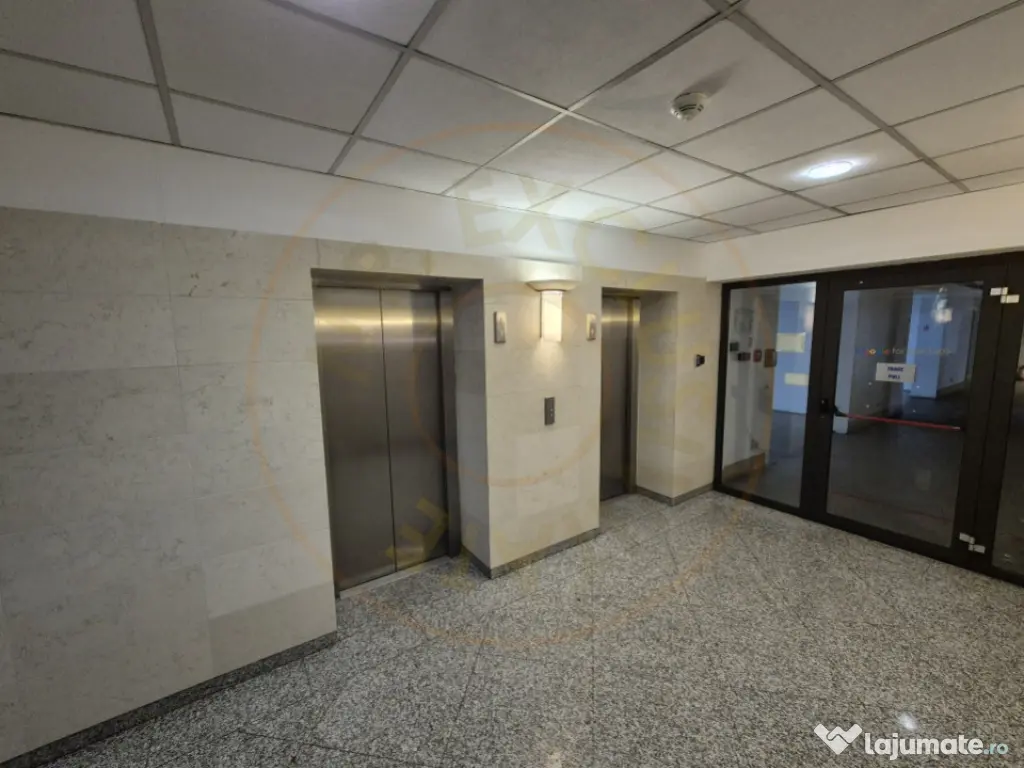 Spatiu de birouri open space 