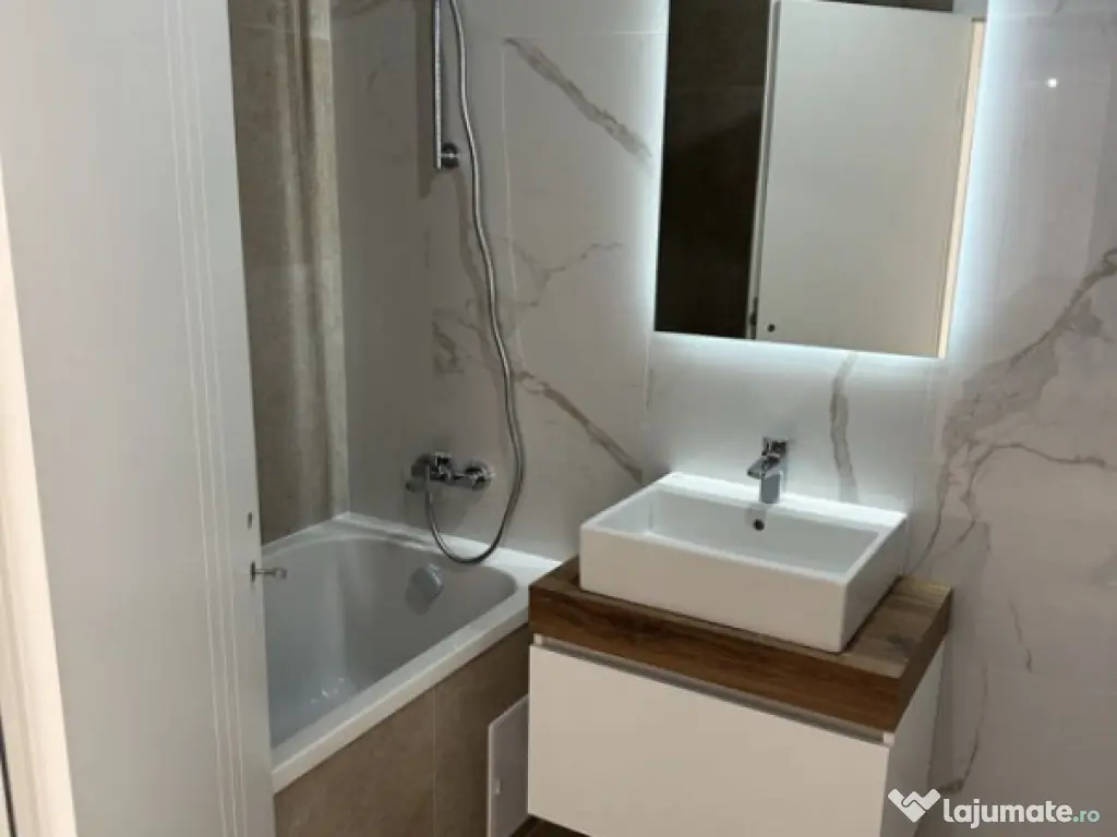 Apartament 4 camere-Tractorul | Parcare | Boxa 