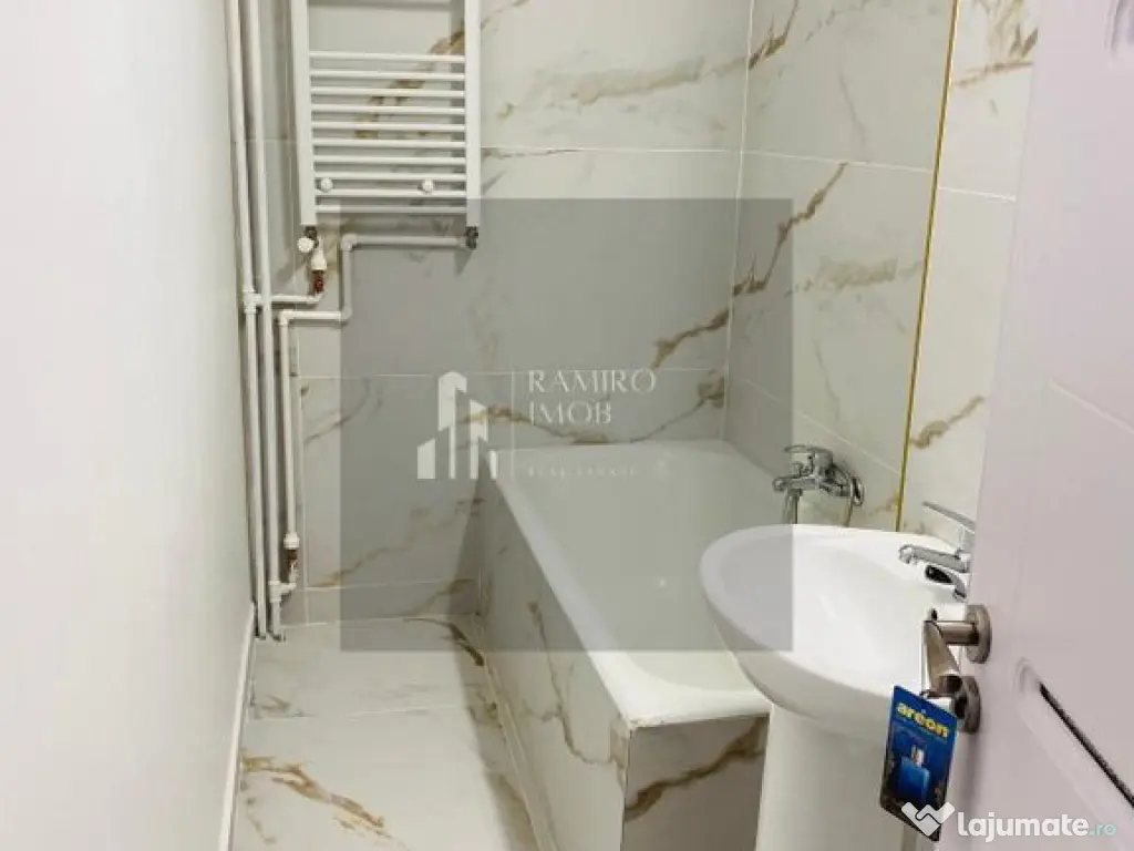 Garsoniera 1 DECEMBR8IE 1918 /1984 