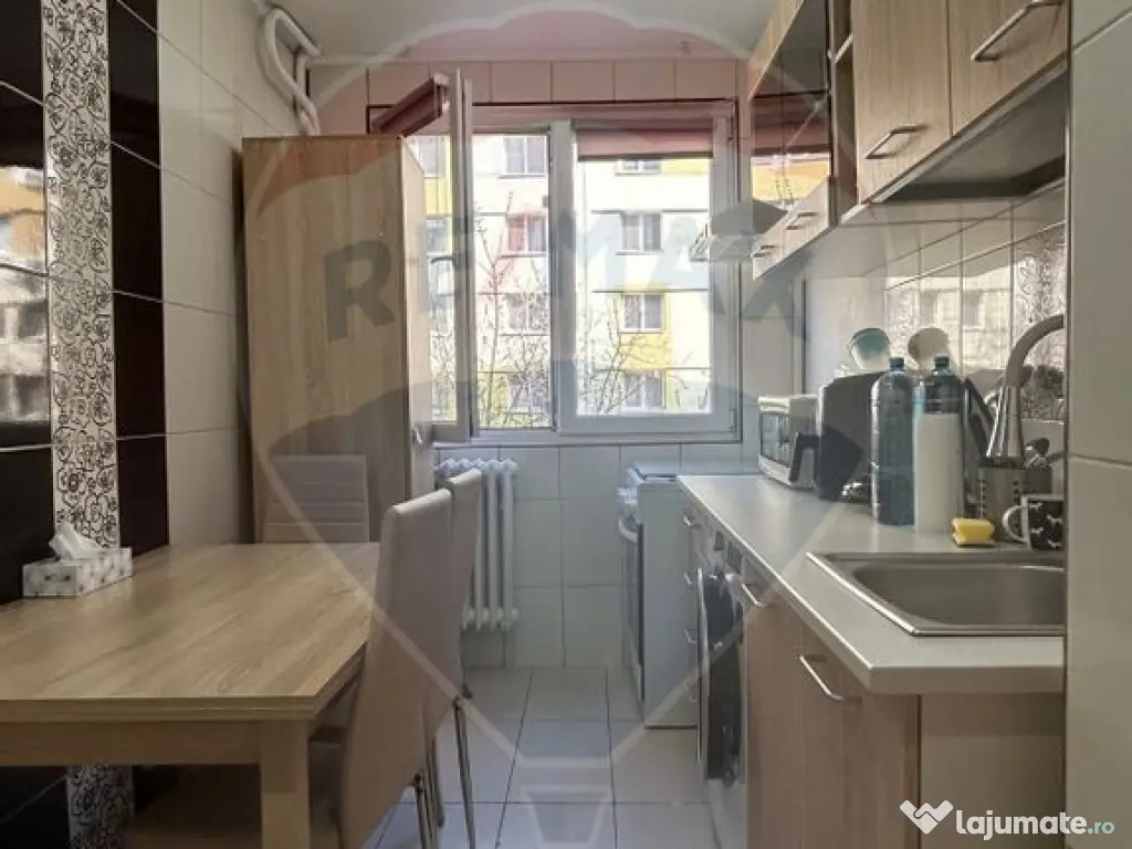 Inchiriere 2 camere semidec. Etaj 4/10 Al. Otesani Metrou 