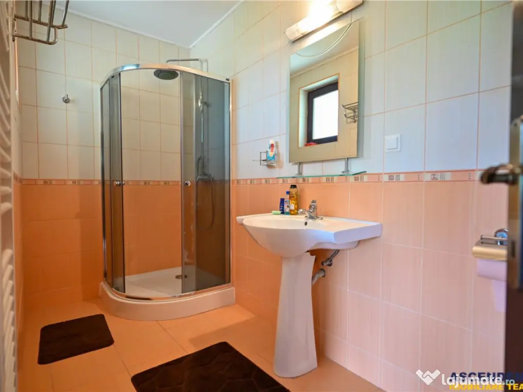 FILM!Refugiu elegant,cadru natural rar, vecinatati discrete, 