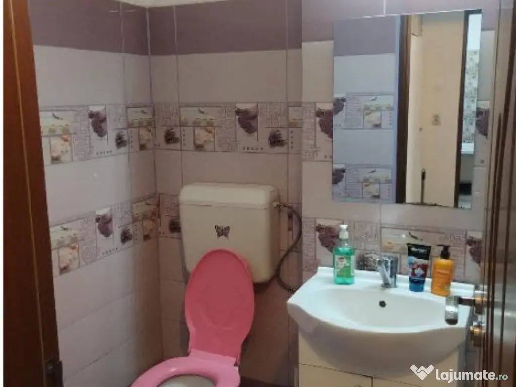 Apartament 3 camere cu parcare Tractorul 