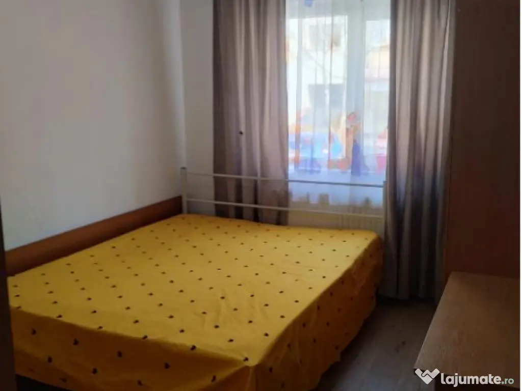 Apartament 3 camere cu parcare Tractorul 