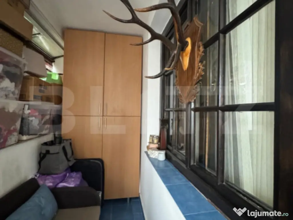 Apartament 4 camere decomandat zona 8 Mai 