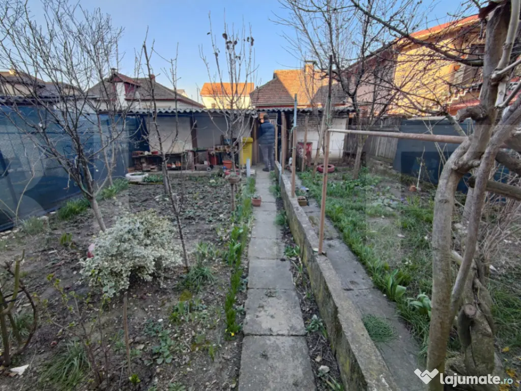 Apartament la casa aproape de stadionul UTA 