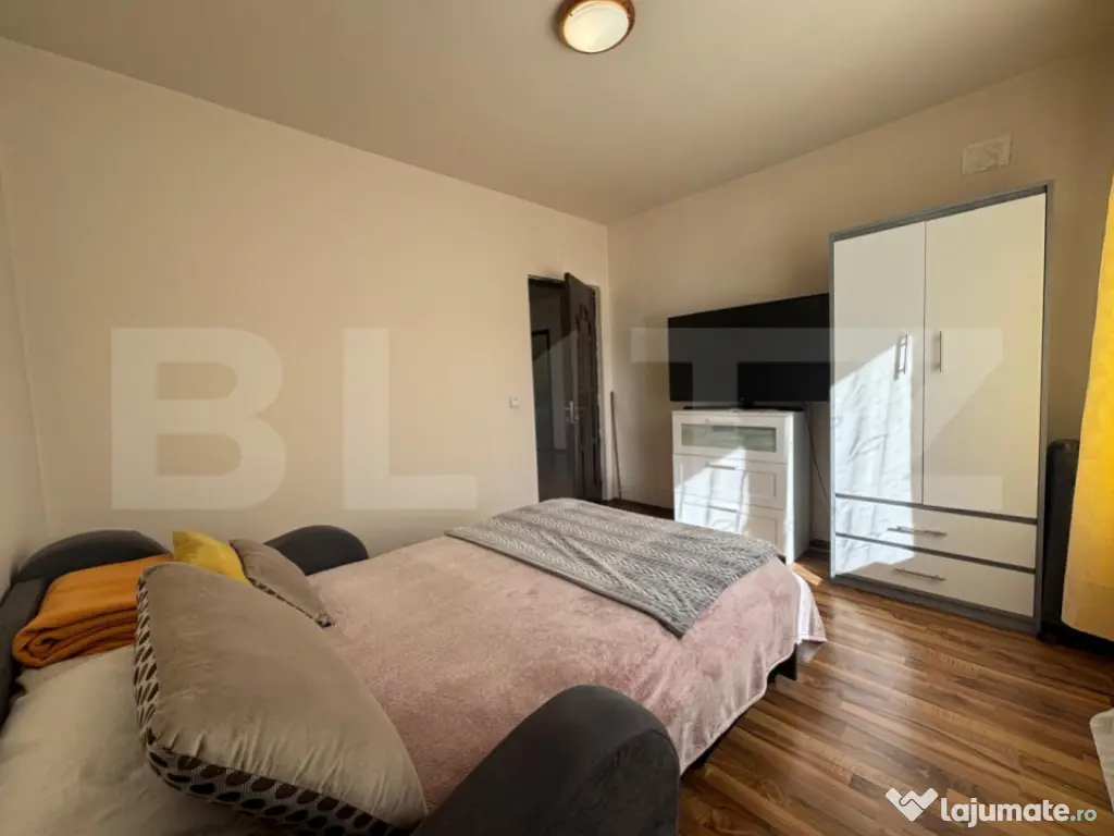 Apartament 3 camere, 58 mp, parcare, intermediar, zona Flori 