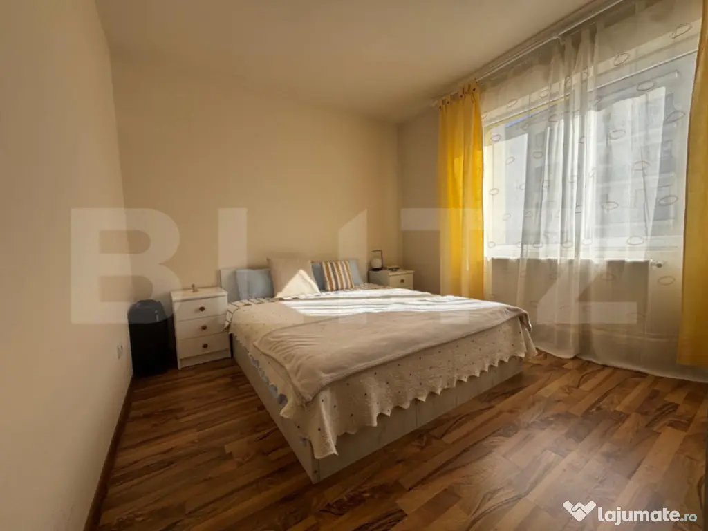 Apartament 3 camere, 58 mp, parcare, intermediar, zona Flori 