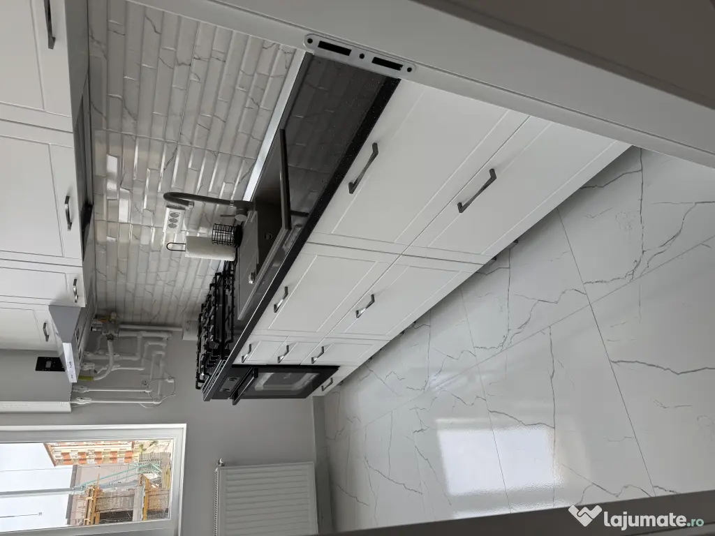 Proprietar închiriez ap 3 camere NOU 