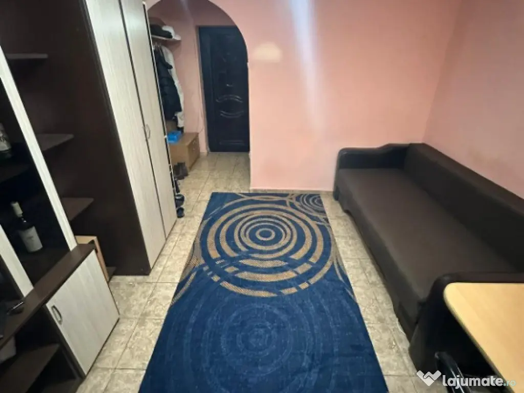 Garsonieră Galata, mobilată și utilată, liberă 