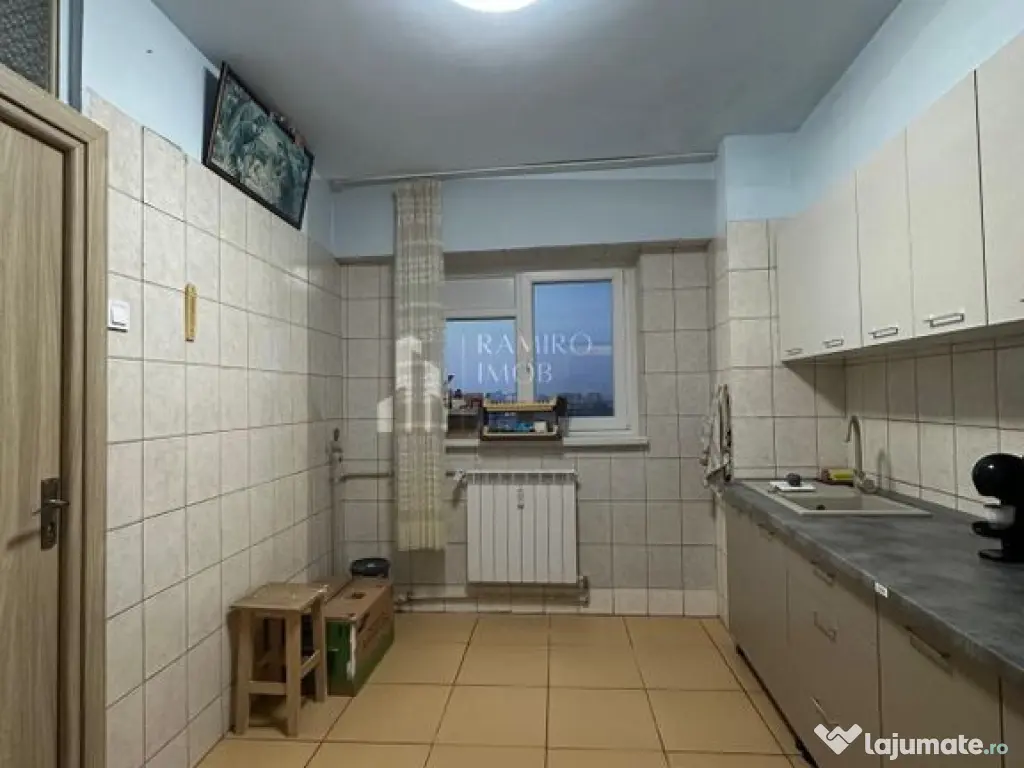 3 Camere 70mp - Partial Renovat - Metrou Aparatori la 1 Min 