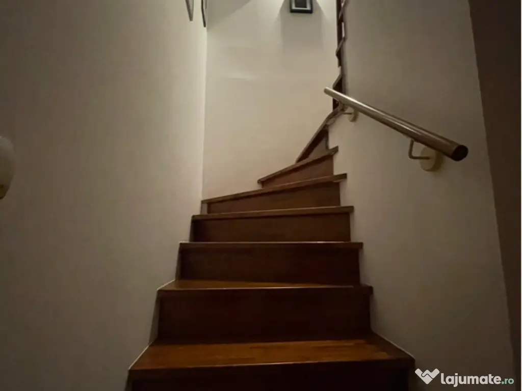 Inchiriez apartament 2 camere LUX Sinaia 