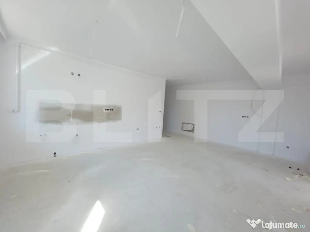 Apartament 3 camere, 67 mp, bloc nou, parcare, zona Libertat 