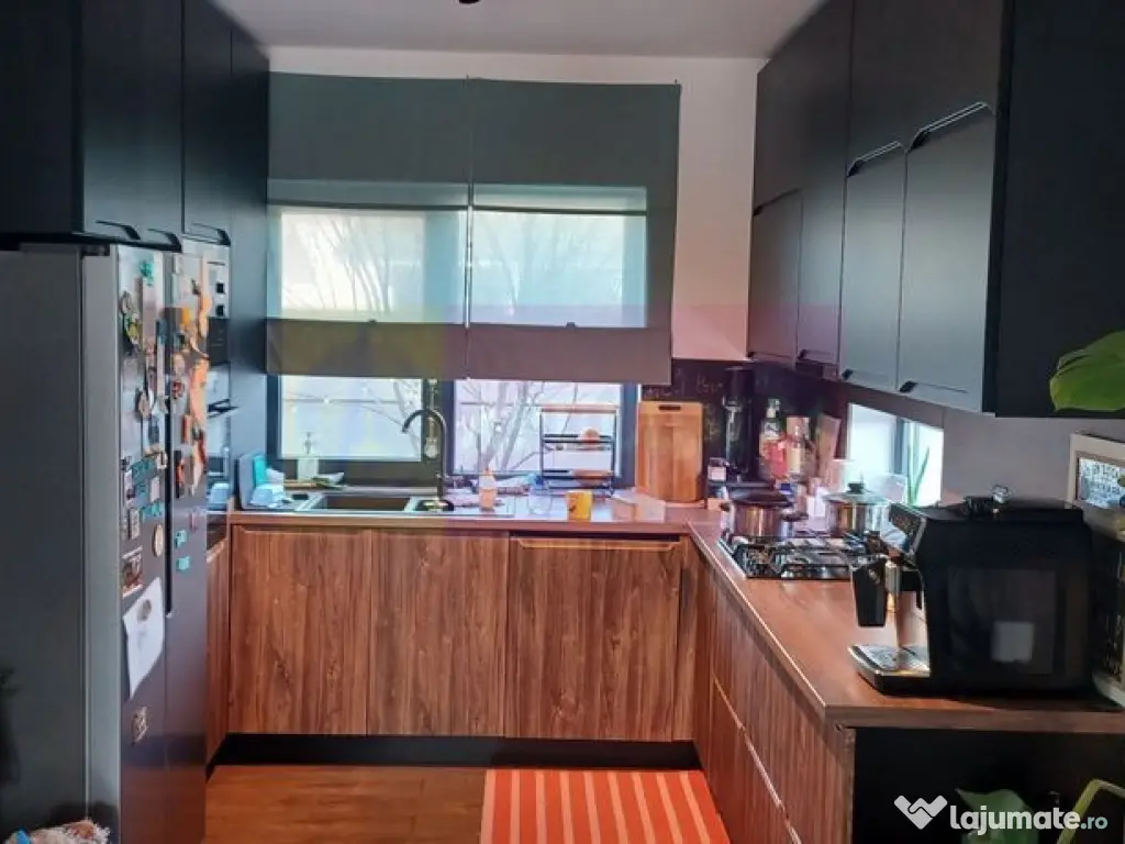 Săbăreni, casă P+1+pod, 5 camere, 130 mp utili, curte ... 