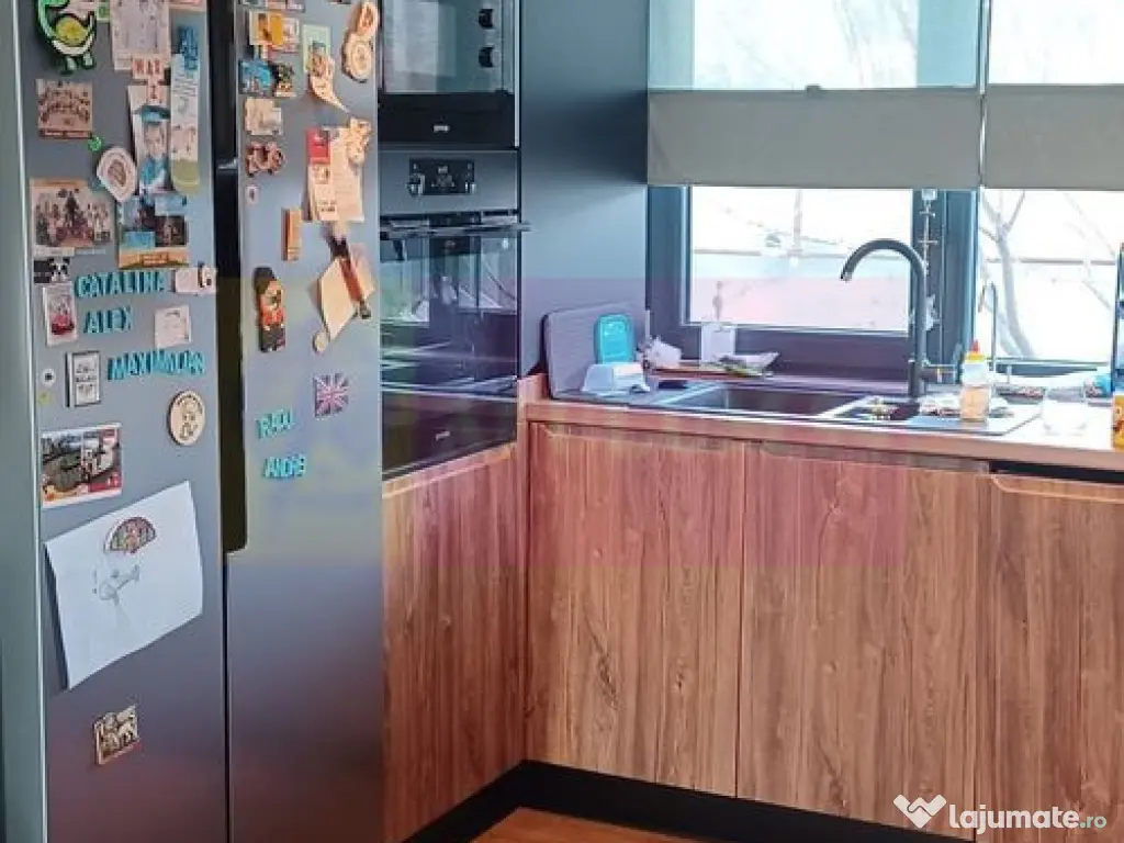 Săbăreni, casă P+1+pod, 5 camere, 130 mp utili, curte ... 