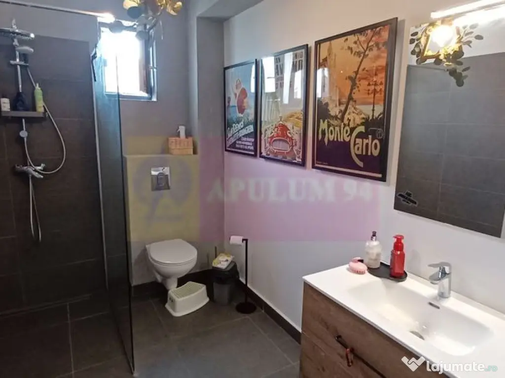 Săbăreni, casă P+1+pod, 5 camere, 130 mp utili, curte ... 