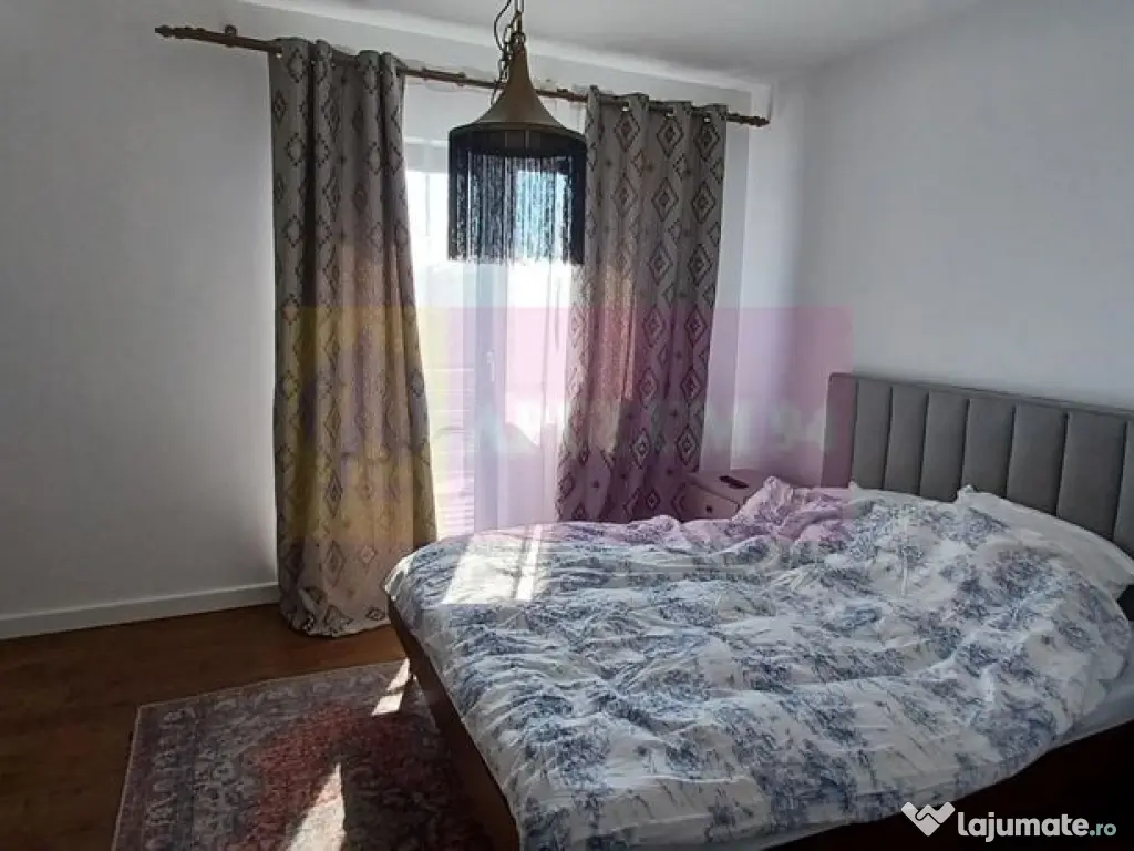 Săbăreni, casă P+1+pod, 5 camere, 130 mp utili, curte ... 