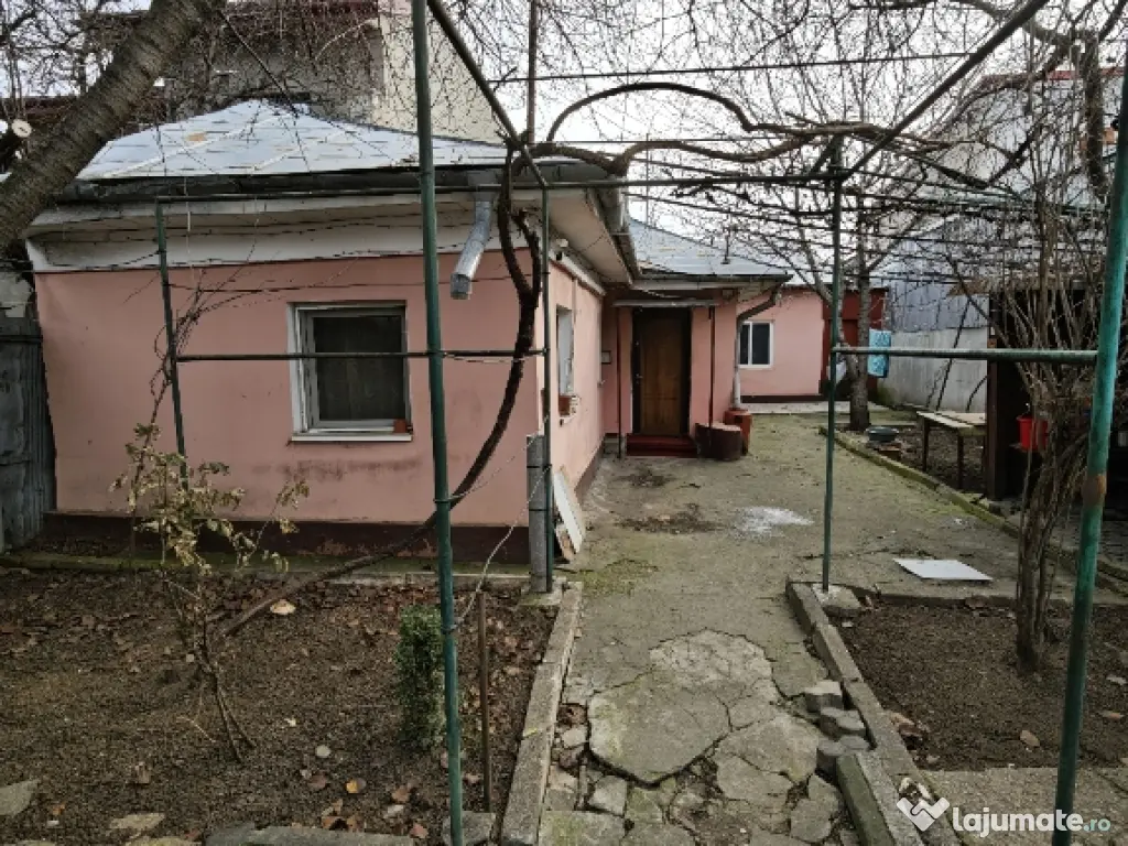 Casă de vânzare Strada Anghel Dogaru