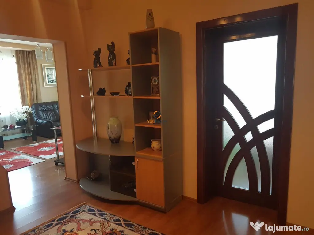 Central cu 3 camere Decomandat Punctele Cardinale 